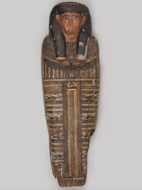 Sarcophage de la vénérable maîtresse de maison Rériou : couvercle du cercueil intérieur - Auteur(e) non identifié(e)