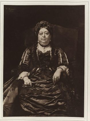 Mme Stern (d'après : portrait présumé d'Henriette Halphen, peint par Léon Bonnat) ; © Bayonne, musée Bonnat-Helleu / cliché A. Vaquero