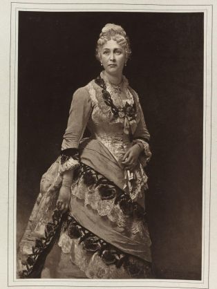 Mme Brown (d'après : Mrs George S. Brown, peint par Léon Bonnat) ; © Bayonne, musée Bonnat-Helleu / cliché A. Vaquero